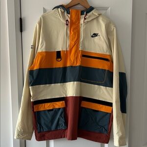 Nike Men’s Colorblock Pullover Lightweight Jacket